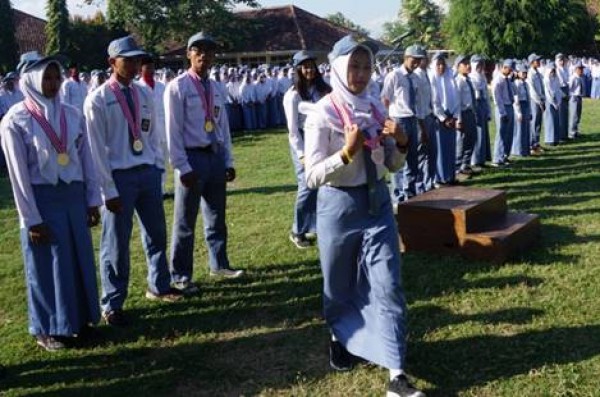 Kontingen SMAN 1 Sewon Juara Umum O2SN Kab. Bantul Kontingen SMAN 1 Sewon Juara Umum O2SN Kab. Bantul